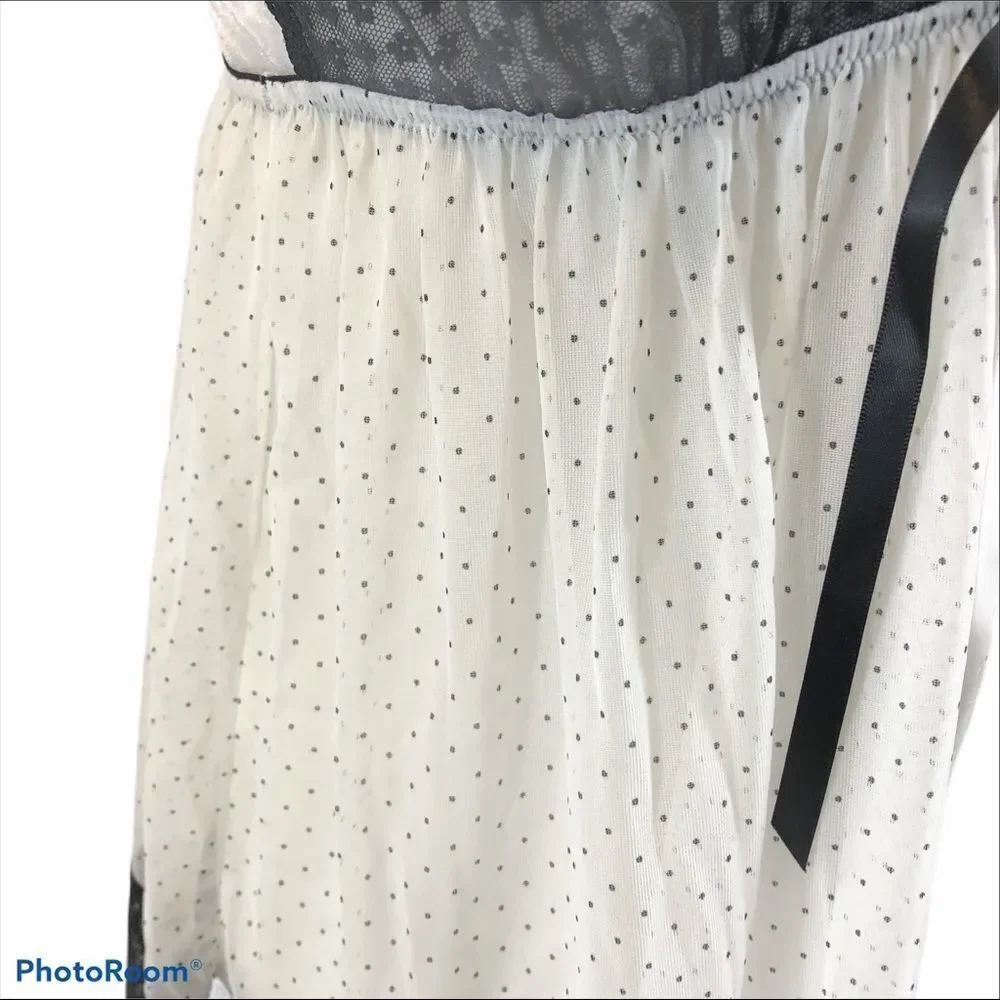 VS Sexy Little Things‎ Black Label Teddy/Nightgown